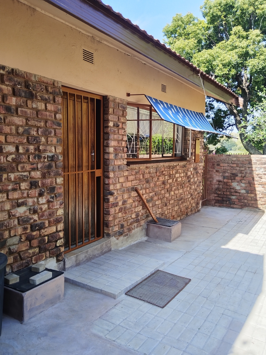 4 Bedroom Property for Sale in Jan Kempdorp Northern Cape
